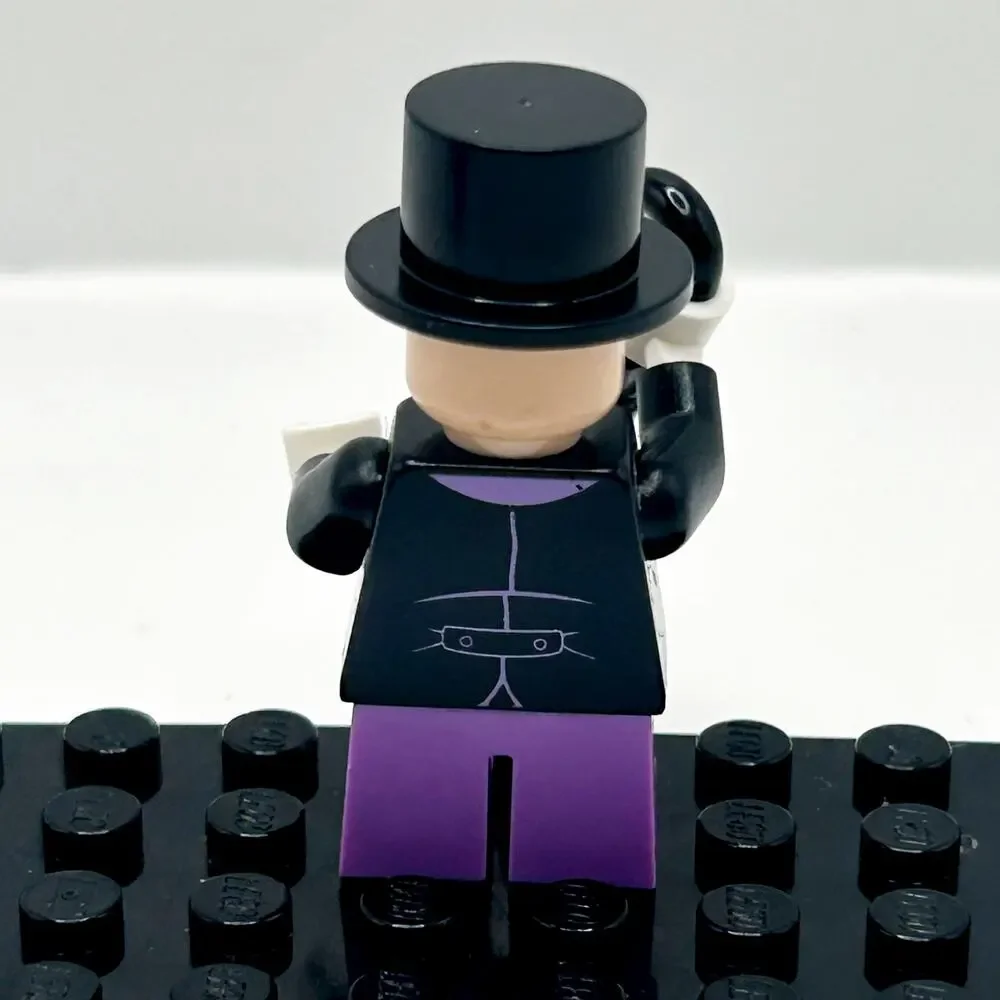 LEGO Sh0647 Batman Penguin Minifigure Lavender Legs Bright Vest Villain EUC